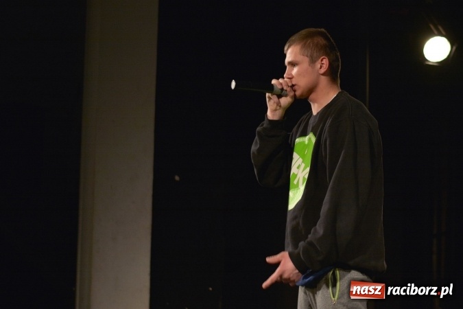 Zdjęcie w galerii na portalu naszraciborz.pl: Gwoli jakiejś tajemnicy - premiera Tetraedru wiadomości z regionu