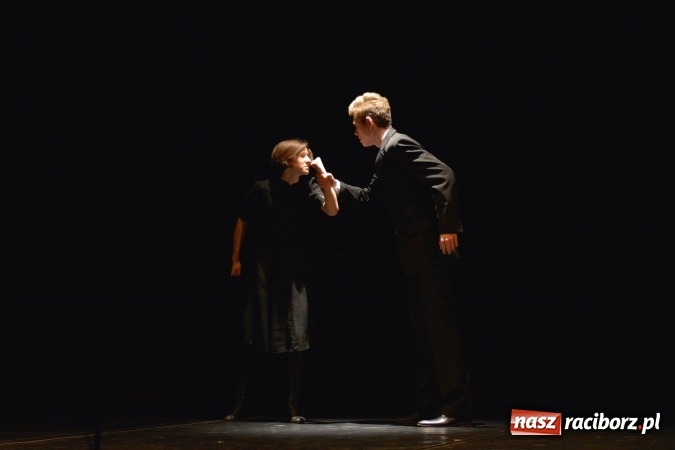 Zdjęcie w galerii na portalu naszraciborz.pl: Gwoli jakiejś tajemnicy - premiera Tetraedru wiadomości z regionu