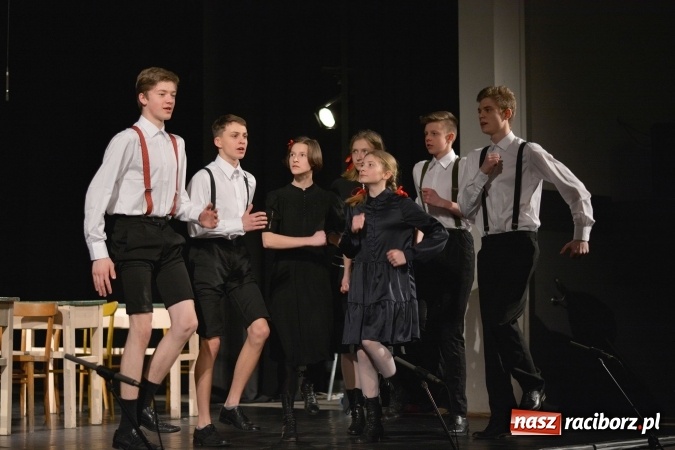 Zdjęcie w galerii na portalu naszraciborz.pl: Gwoli jakiejś tajemnicy - premiera Tetraedru wiadomości z regionu