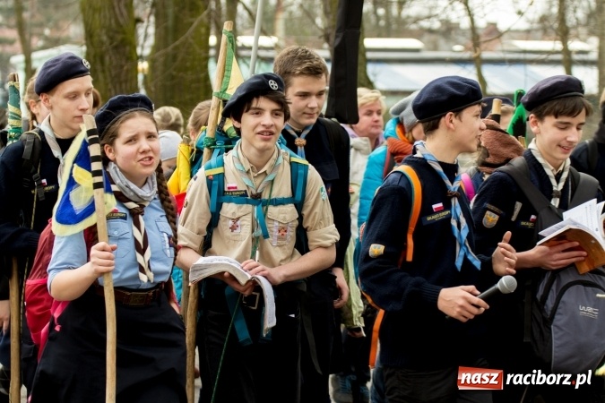 Zdjęcie w galerii na portalu naszraciborz.pl: Pielgrzymka Skautów Europy do Rud  wiadomości z regionu