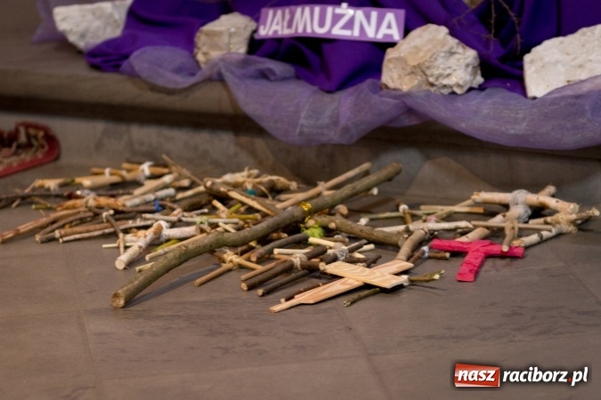 Zdjęcie w galerii na portalu naszraciborz.pl: Pielgrzymka Skautów Europy do Rud  wiadomości z regionu