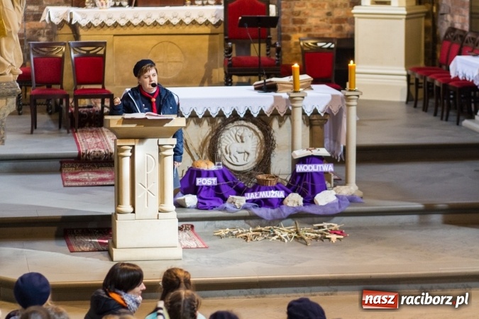 Zdjęcie w galerii na portalu naszraciborz.pl: Pielgrzymka Skautów Europy do Rud  wiadomości z regionu