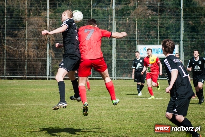 Zdjęcie w galerii na portalu naszraciborz.pl: Miłe złego początki. Markowice nie sprostały Koziołkom wiadomości z regionu