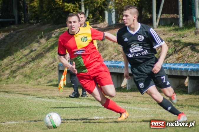 Zdjęcie w galerii na portalu naszraciborz.pl: Miłe złego początki. Markowice nie sprostały Koziołkom wiadomości z regionu