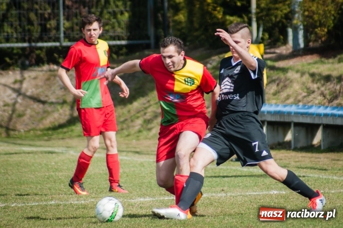 Zdjęcie w galerii na portalu naszraciborz.pl: Miłe złego początki. Markowice nie sprostały Koziołkom wiadomości z regionu