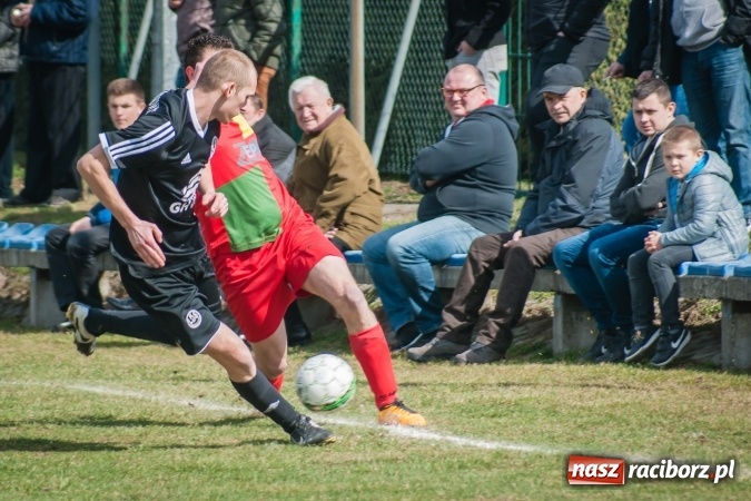 Zdjęcie w galerii na portalu naszraciborz.pl: Miłe złego początki. Markowice nie sprostały Koziołkom wiadomości z regionu