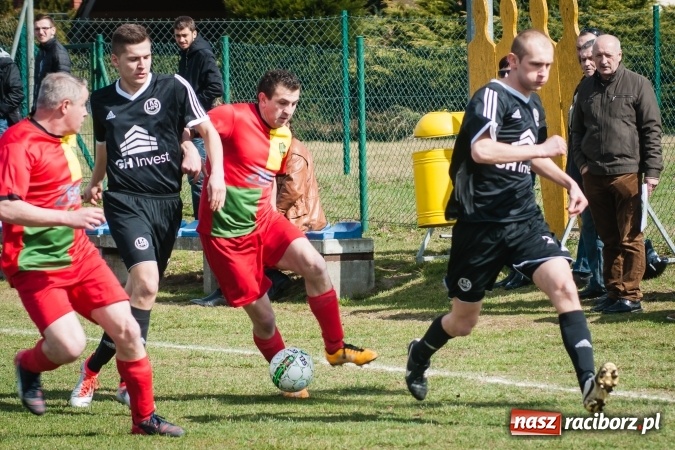 Zdjęcie w galerii na portalu naszraciborz.pl: Miłe złego początki. Markowice nie sprostały Koziołkom wiadomości z regionu