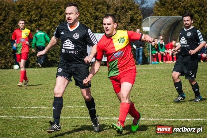 Zdjęcie w galerii na portalu naszraciborz.pl: Miłe złego początki. Markowice nie sprostały Koziołkom wiadomości z regionu