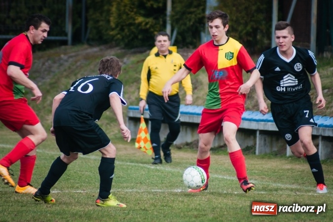 Zdjęcie w galerii na portalu naszraciborz.pl: Miłe złego początki. Markowice nie sprostały Koziołkom wiadomości z regionu