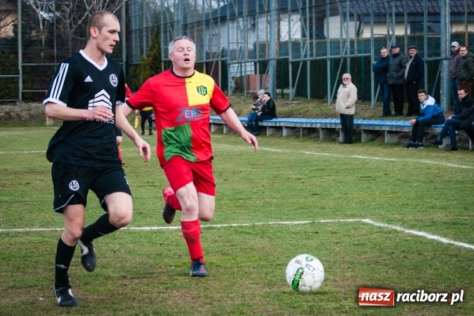 Zdjęcie w galerii na portalu naszraciborz.pl: Miłe złego początki. Markowice nie sprostały Koziołkom wiadomości z regionu