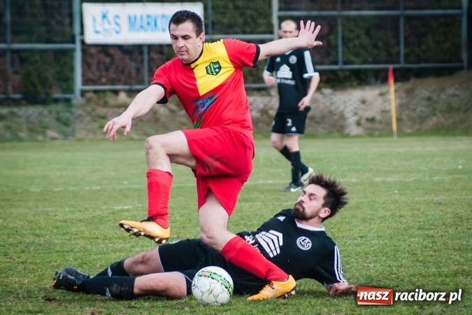 Zdjęcie w galerii na portalu naszraciborz.pl: Miłe złego początki. Markowice nie sprostały Koziołkom wiadomości z regionu