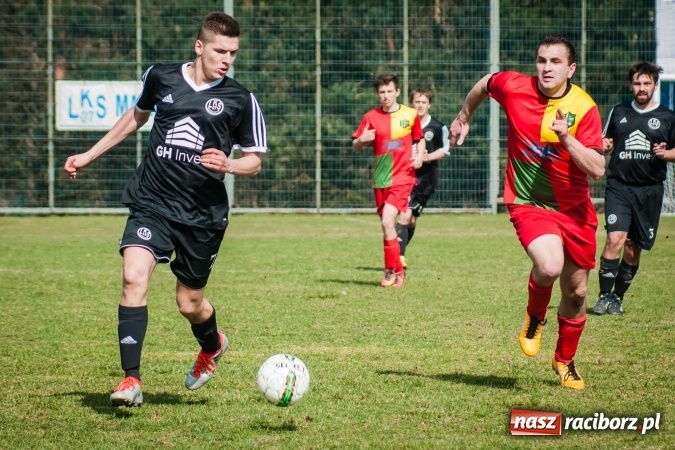 Zdjęcie w galerii na portalu naszraciborz.pl: Miłe złego początki. Markowice nie sprostały Koziołkom wiadomości z regionu