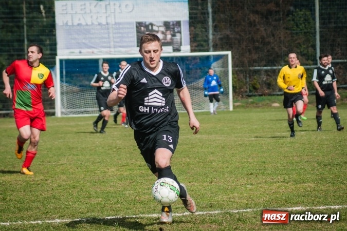 Zdjęcie w galerii na portalu naszraciborz.pl: Miłe złego początki. Markowice nie sprostały Koziołkom wiadomości z regionu