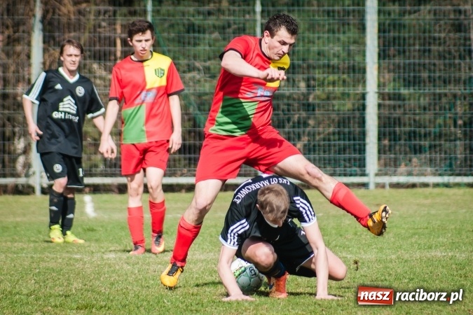 Zdjęcie w galerii na portalu naszraciborz.pl: Miłe złego początki. Markowice nie sprostały Koziołkom wiadomości z regionu
