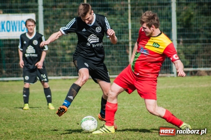 Zdjęcie w galerii na portalu naszraciborz.pl: Miłe złego początki. Markowice nie sprostały Koziołkom wiadomości z regionu