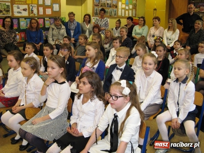 Zdjęcie w galerii na portalu naszraciborz.pl: XVIII Powiatowy Konkurs Recytatorski w SP 15 wiadomości z regionu