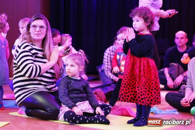 Zdjęcie w galerii na portalu naszraciborz.pl: Z dźwiękiem dookoła świata - muzyczne popołudnie w RCK  wiadomości z regionu