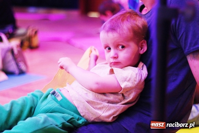 Zdjęcie w galerii na portalu naszraciborz.pl: Z dźwiękiem dookoła świata - muzyczne popołudnie w RCK  wiadomości z regionu