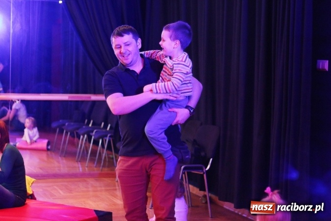 Zdjęcie w galerii na portalu naszraciborz.pl: Z dźwiękiem dookoła świata - muzyczne popołudnie w RCK  wiadomości z regionu