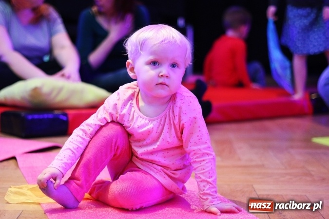 Zdjęcie w galerii na portalu naszraciborz.pl: Z dźwiękiem dookoła świata - muzyczne popołudnie w RCK  wiadomości z regionu