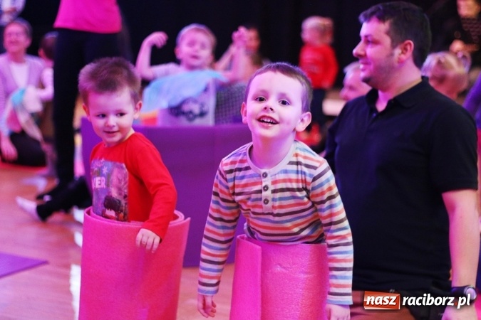 Zdjęcie w galerii na portalu naszraciborz.pl: Z dźwiękiem dookoła świata - muzyczne popołudnie w RCK  wiadomości z regionu