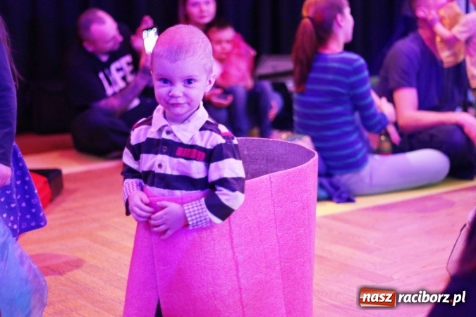 Zdjęcie w galerii na portalu naszraciborz.pl: Z dźwiękiem dookoła świata - muzyczne popołudnie w RCK  wiadomości z regionu