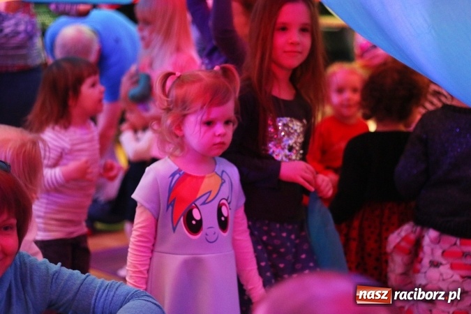 Zdjęcie w galerii na portalu naszraciborz.pl: Z dźwiękiem dookoła świata - muzyczne popołudnie w RCK  wiadomości z regionu