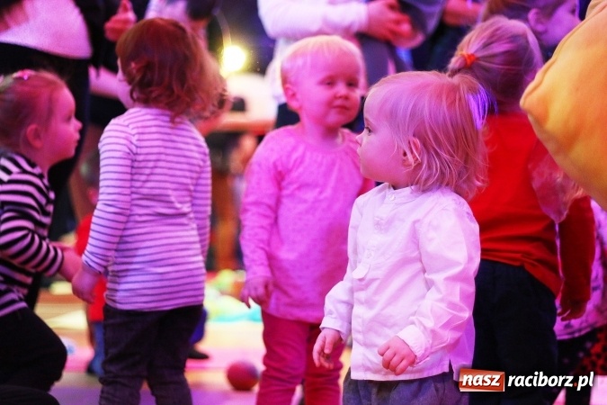 Zdjęcie w galerii na portalu naszraciborz.pl: Z dźwiękiem dookoła świata - muzyczne popołudnie w RCK  wiadomości z regionu