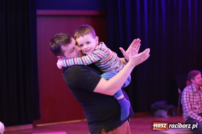 Zdjęcie w galerii na portalu naszraciborz.pl: Z dźwiękiem dookoła świata - muzyczne popołudnie w RCK  wiadomości z regionu