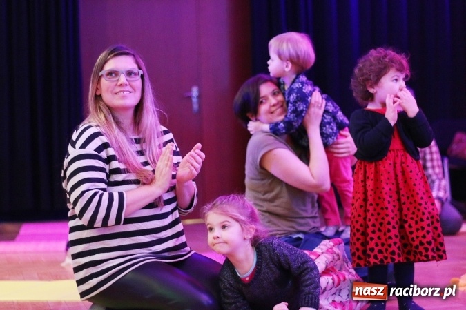 Zdjęcie w galerii na portalu naszraciborz.pl: Z dźwiękiem dookoła świata - muzyczne popołudnie w RCK  wiadomości z regionu