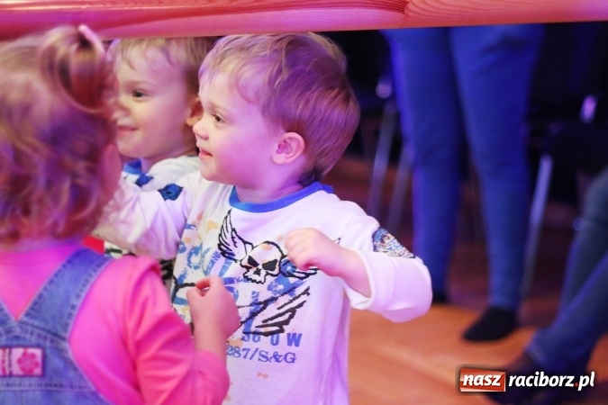 Zdjęcie w galerii na portalu naszraciborz.pl: Z dźwiękiem dookoła świata - muzyczne popołudnie w RCK  wiadomości z regionu