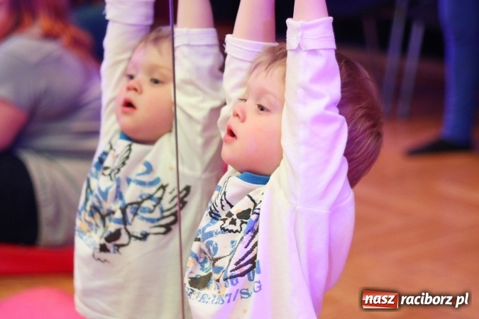 Zdjęcie w galerii na portalu naszraciborz.pl: Z dźwiękiem dookoła świata - muzyczne popołudnie w RCK  wiadomości z regionu