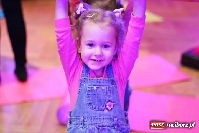 Zdjęcie w galerii na portalu naszraciborz.pl: Z dźwiękiem dookoła świata - muzyczne popołudnie w RCK  wiadomości z regionu