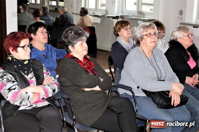 Zdjęcie w galerii na portalu naszraciborz.pl: Bezpieczny senior – spotkanie w GCK  wiadomości z regionu