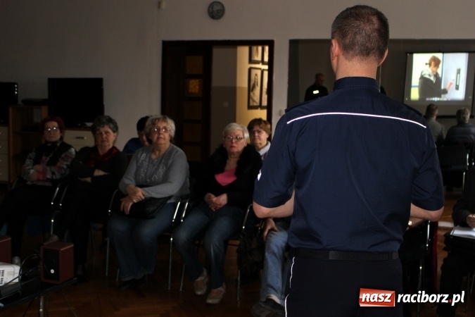 Zdjęcie w galerii na portalu naszraciborz.pl: Bezpieczny senior – spotkanie w GCK  wiadomości z regionu