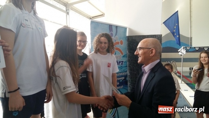 Zdjęcie w galerii na portalu naszraciborz.pl: Pływanie. Dobry start 13-latków wiadomości z regionu