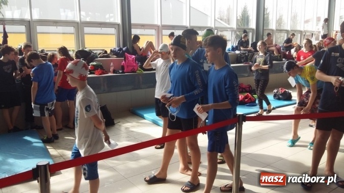 Zdjęcie w galerii na portalu naszraciborz.pl: Pływanie. Dobry start 13-latków wiadomości z regionu