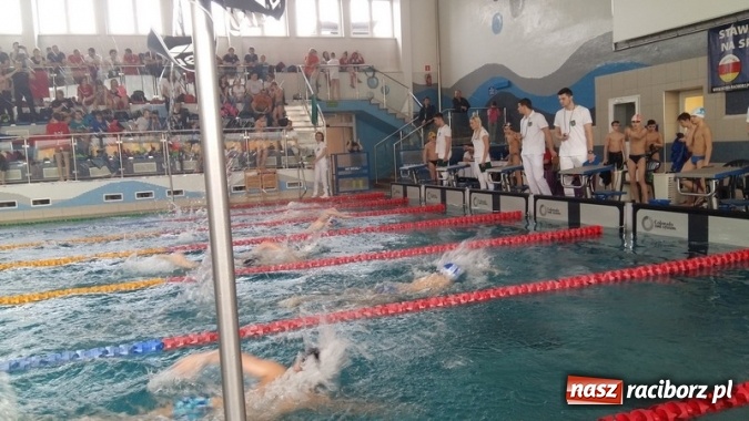 Zdjęcie w galerii na portalu naszraciborz.pl: Pływanie. Dobry start 13-latków wiadomości z regionu
