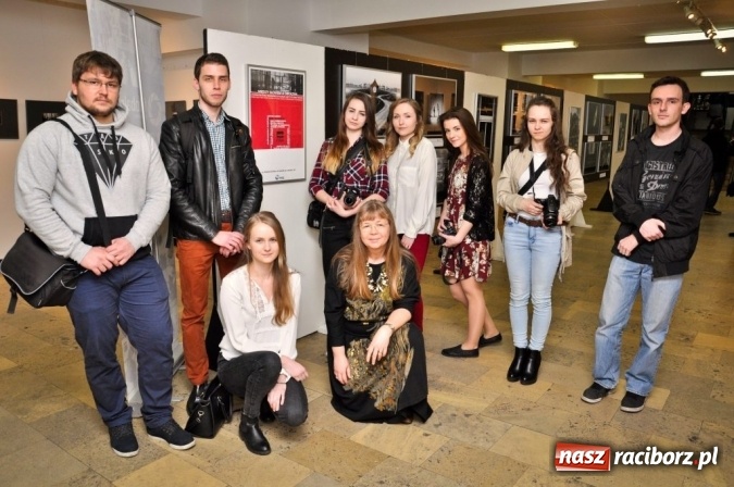 Zdjęcie w galerii na portalu naszraciborz.pl: Kolejny sukces Fotonu. Prace student&oacute;w na XIV Rybnickim Festiwalu Fotografii wiadomości z regionu