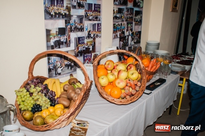 Zdjęcie w galerii na portalu naszraciborz.pl: Warsztaty kulinarne Zdrowe Słodkości w SP1 wiadomości z regionu