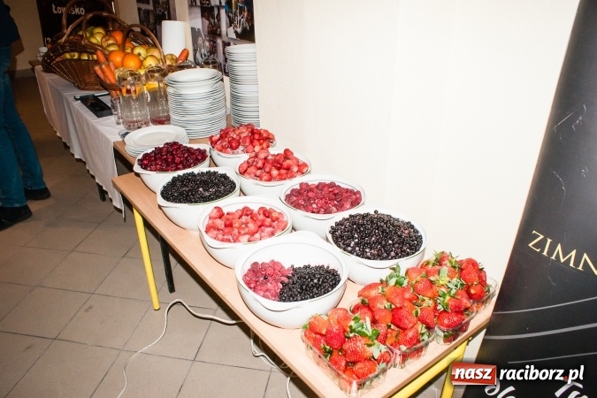 Zdjęcie w galerii na portalu naszraciborz.pl: Warsztaty kulinarne Zdrowe Słodkości w SP1 wiadomości z regionu