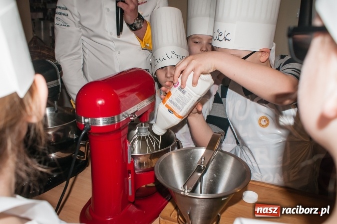 Zdjęcie w galerii na portalu naszraciborz.pl: Warsztaty kulinarne Zdrowe Słodkości w SP1 wiadomości z regionu