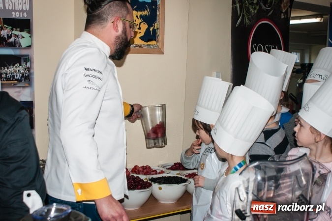 Zdjęcie w galerii na portalu naszraciborz.pl: Warsztaty kulinarne Zdrowe Słodkości w SP1 wiadomości z regionu