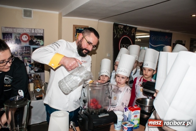 Zdjęcie w galerii na portalu naszraciborz.pl: Warsztaty kulinarne Zdrowe Słodkości w SP1 wiadomości z regionu