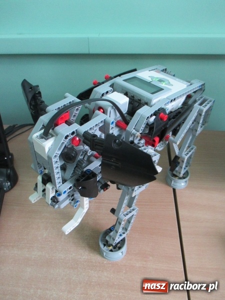 Zdjęcie w galerii na portalu naszraciborz.pl: Przedszkolaki w krainie klocków Lego w ZSOMS  wiadomości z regionu