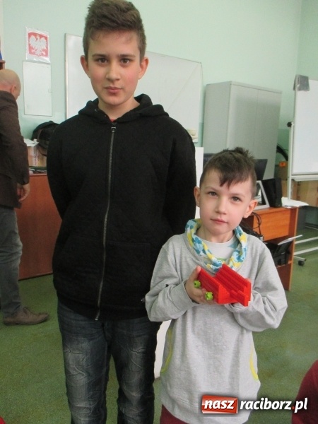 Zdjęcie w galerii na portalu naszraciborz.pl: Przedszkolaki w krainie klocków Lego w ZSOMS  wiadomości z regionu