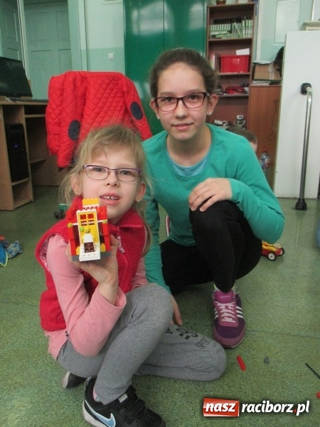 Zdjęcie w galerii na portalu naszraciborz.pl: Przedszkolaki w krainie klocków Lego w ZSOMS  wiadomości z regionu