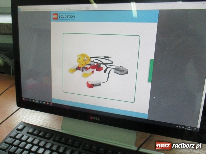 Zdjęcie w galerii na portalu naszraciborz.pl: Przedszkolaki w krainie klocków Lego w ZSOMS  wiadomości z regionu