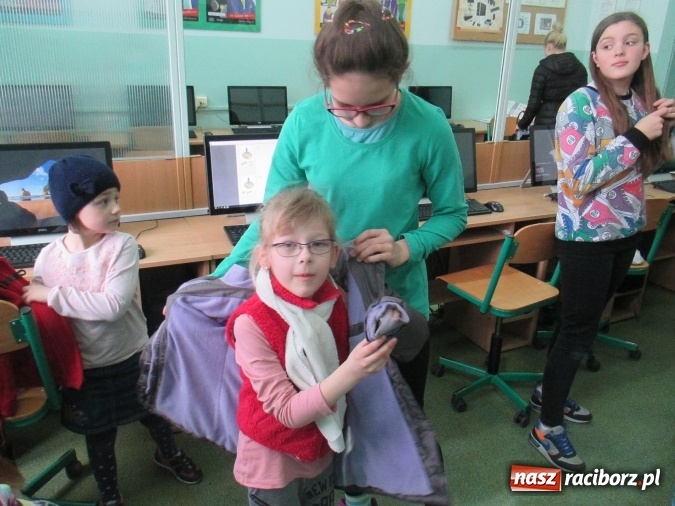 Zdjęcie w galerii na portalu naszraciborz.pl: Przedszkolaki w krainie klocków Lego w ZSOMS  wiadomości z regionu