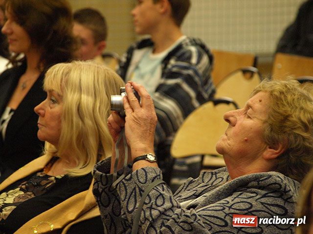 Zdjęcie w galerii na portalu naszraciborz.pl: Wigilia nauczycielskiego święta wiadomości z regionu